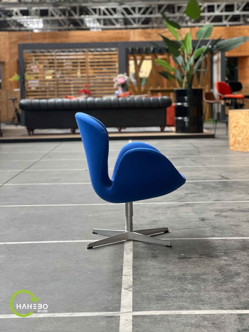 Fritz Hansen Swan Chair