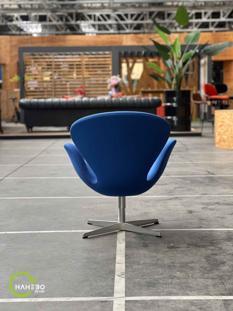 Fritz Hansen Swan Chair