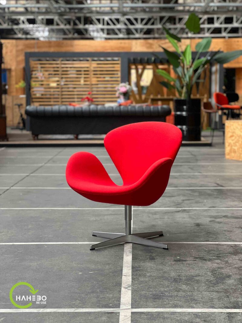 Fritz Hansen Swan Chair