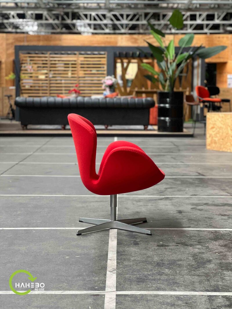 Fritz Hansen Swan Chair