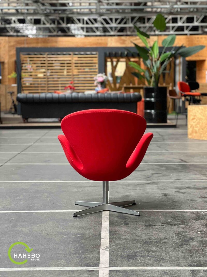 Fritz Hansen Swan Chair