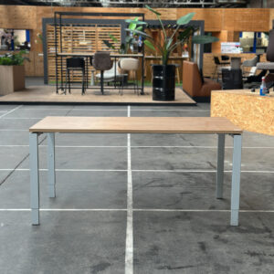 Verstelbaar bureau | Kabelgoot